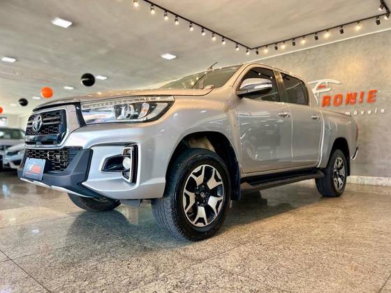 TOYOTA HILUX 2.7 SR 4X2 CD 16V FLEX 4P AUTOMÁTICO